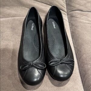 L.L. Bean Women's Black Leather Flats size 7